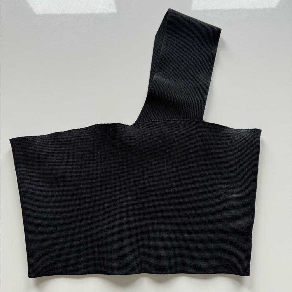 ALC black crop top size M